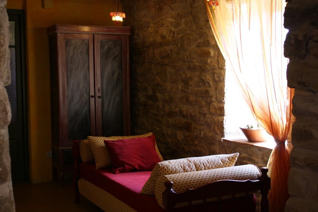 Les Cavallerisses Guest House Guialmons Exterior photo